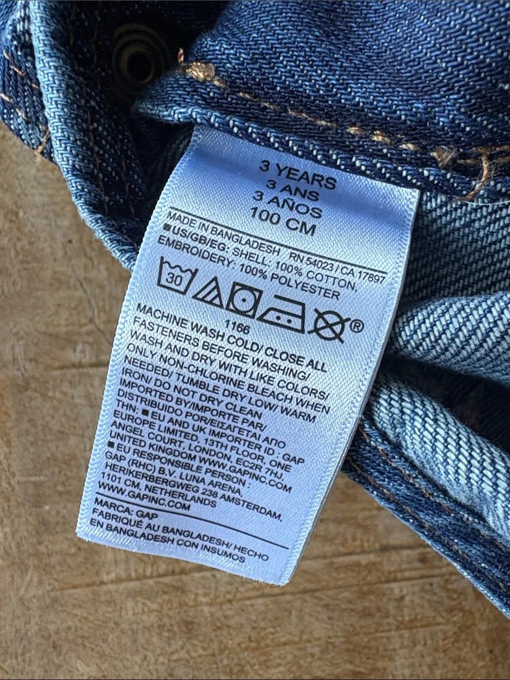 GAP nwot dark